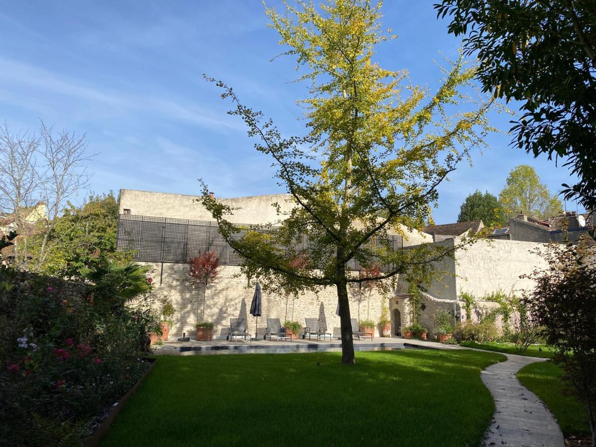 La Thebauderie Hotel Montfort l'Amaury Bagian luar foto