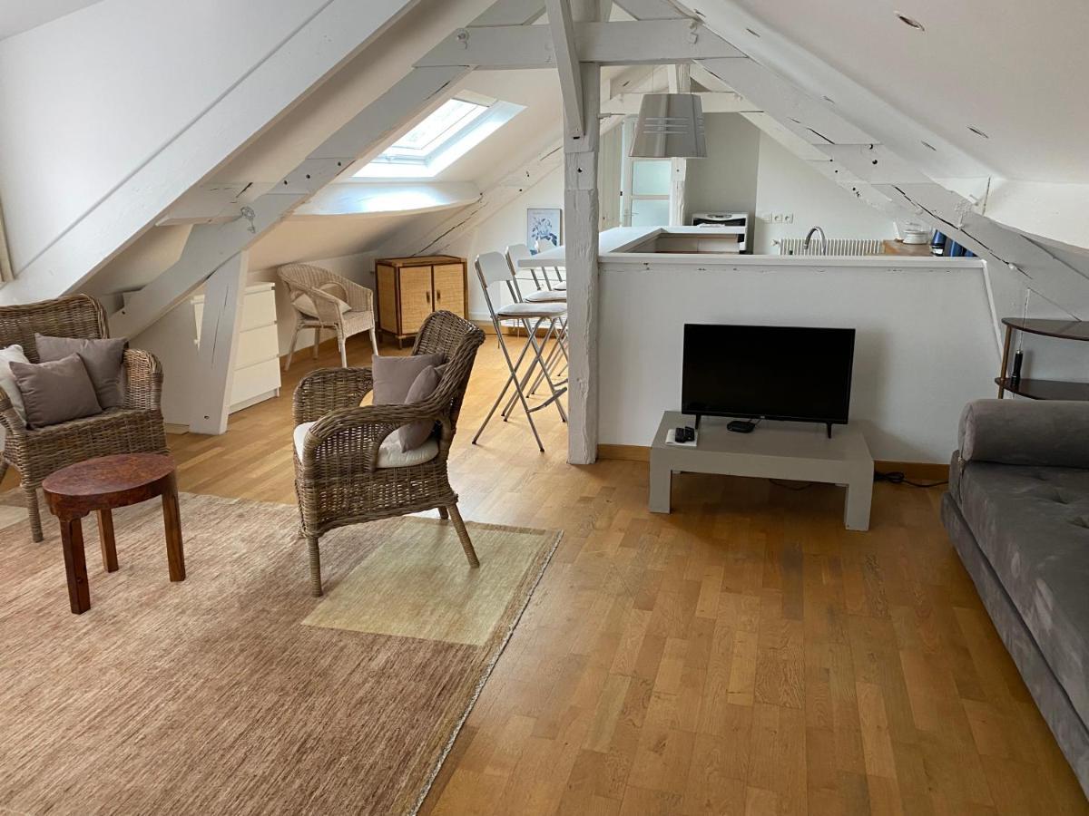 La Thebauderie Hotel Montfort l'Amaury Bagian luar foto