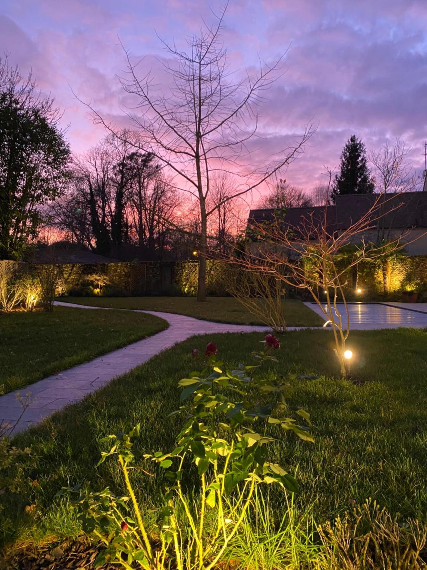 La Thebauderie Hotel Montfort l'Amaury Bagian luar foto